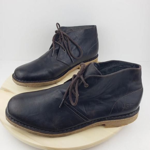 UGG Chukka Ankle Boots Men's Size 11 Leighton Brown Chocolate Leather Preppy